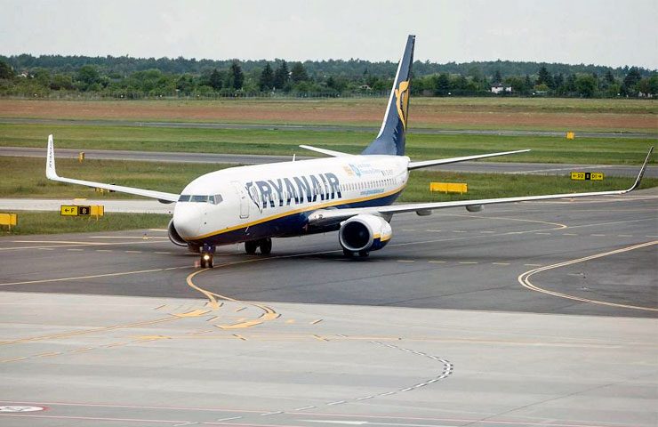 Ryanair планує запустити вісім рейсів з Польщі до України